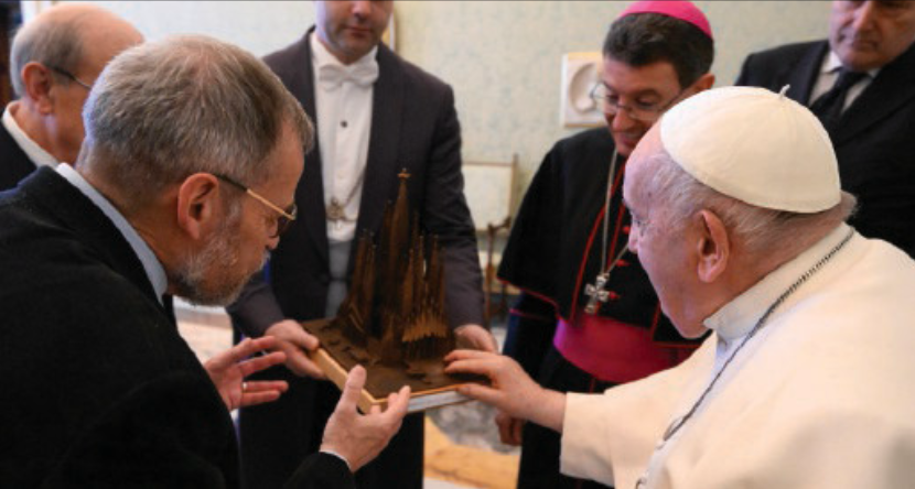 Gaudí e il suo «bosco fatto chiesa» – L’Osservatore Romano