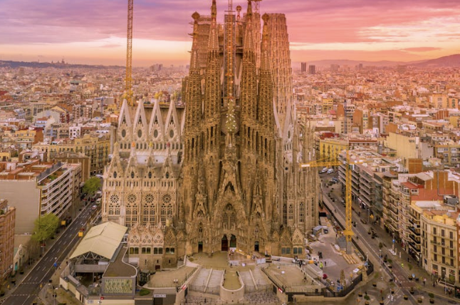 Gaudí no ha gustado a los intelectuales desde siempre – Viajar